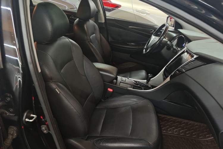 Used Hyundai Sonata 2013 2.4L Automatic Luxury Version China IV Standard Right Front Seat
