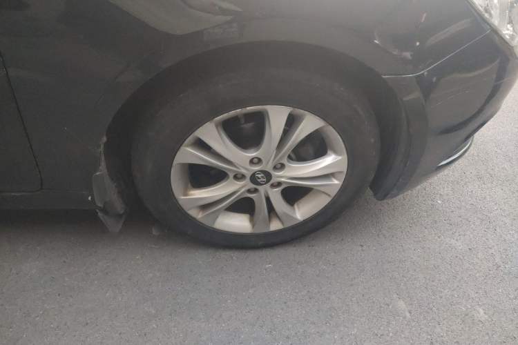 Used Hyundai Sonata 2013 2.0L Automatic Fashion Edition Right Front Wheel Hub