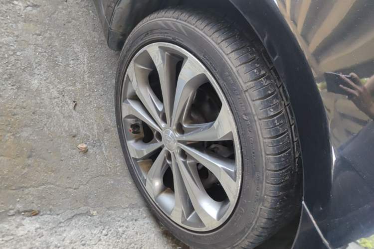 Used Hyundai Sonata 2013 2.4L Automatic Leading Edition China IV Standard Right Front Wheel Hub