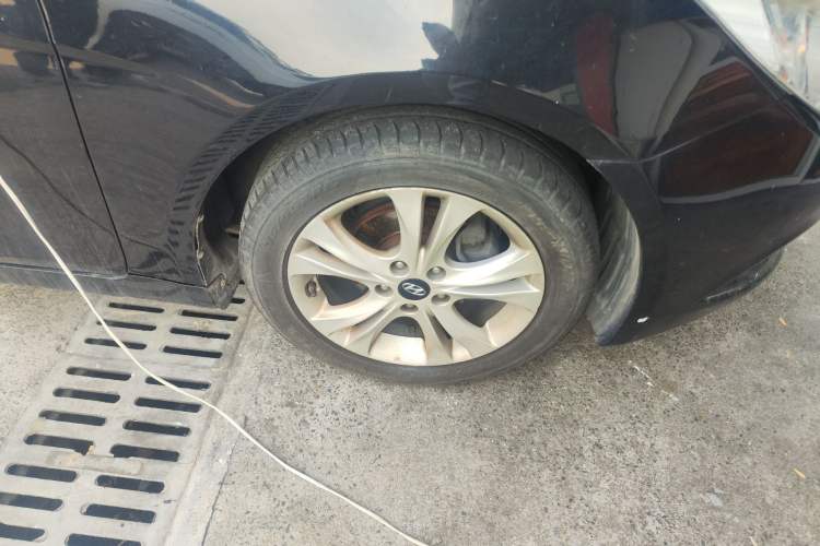 Used Hyundai Sonata 2013 2.0L Automatic Leading Edition Right Front Wheel Hub