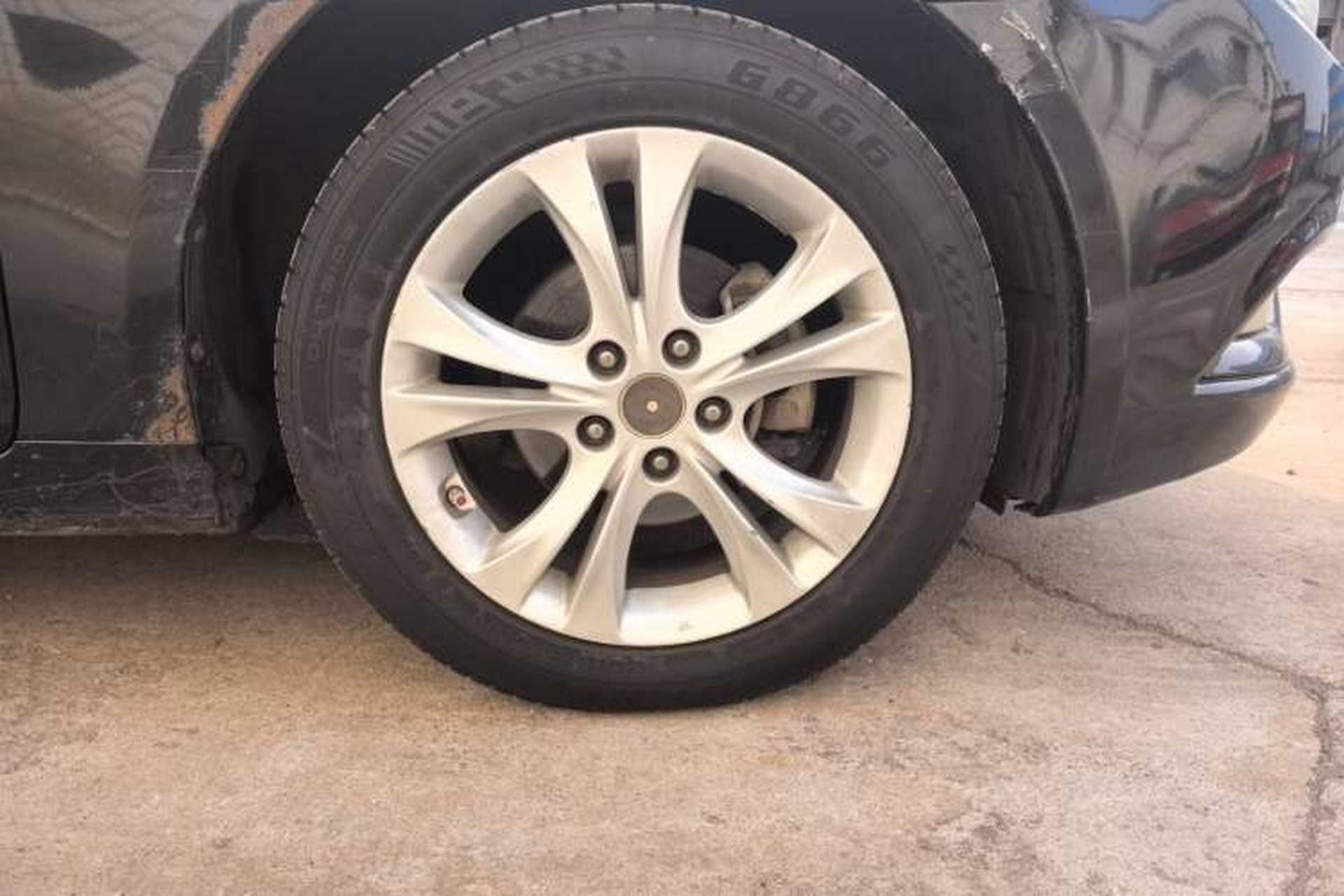 Used Hyundai Sonata 2013 2.0L Automatic Leading Edition Right Front Wheel Hub