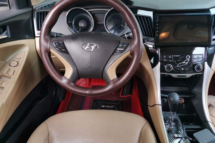 Used Hyundai Sonata 2013 2.0L Automatic Prestige Edition Steering Wheel