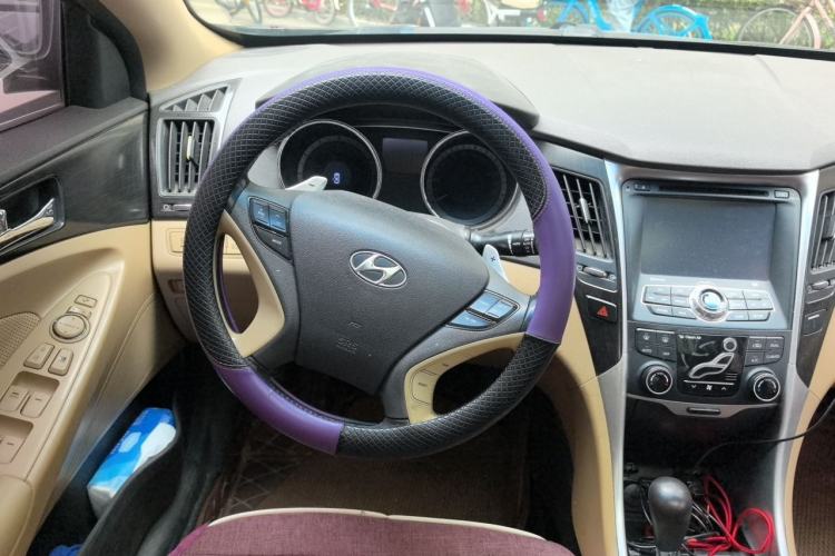 Used Hyundai Sonata 2013 2.4L Automatic Leading Edition China IV Standard Steering Wheel