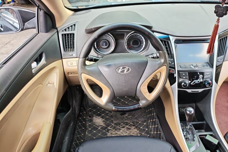 Used Hyundai Sonata 2013 2.0L Automatic Fashion Edition Steering Wheel