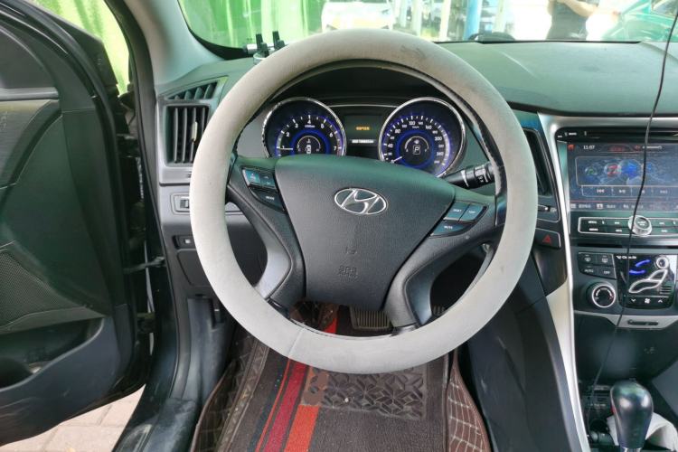 Used Hyundai Sonata 2013 2.4L Automatic Leading Edition China IV Standard Steering Wheel