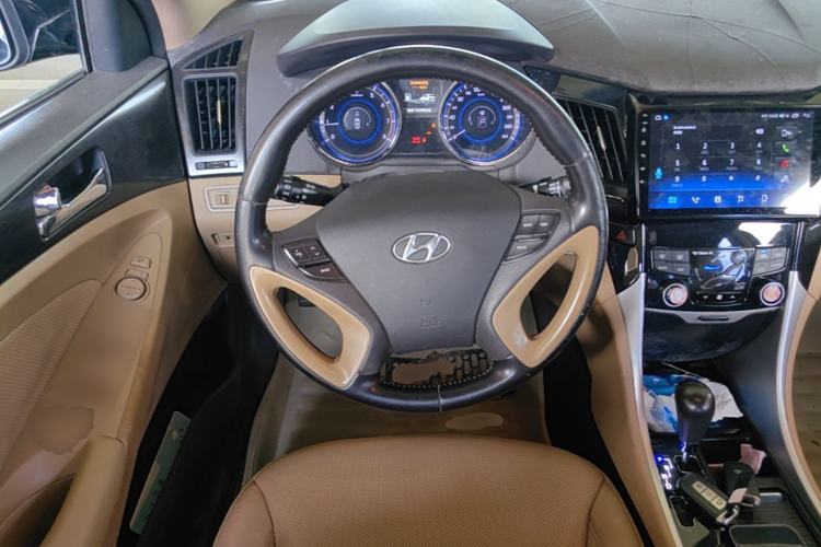Used Hyundai Sonata 2013 2.4L Automatic Leading Edition China IV Standard Steering Wheel
