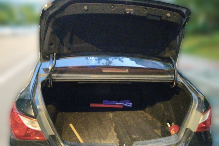 Used Hyundai Sonata 2013 2.4L Automatic Luxury Version China IV Standard Trunk