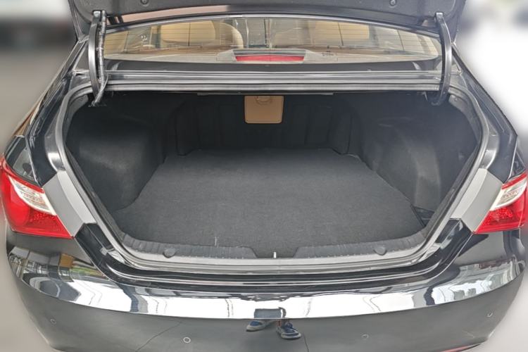 Used Hyundai Sonata 2013 2.0L Automatic Luxury Edition Trunk