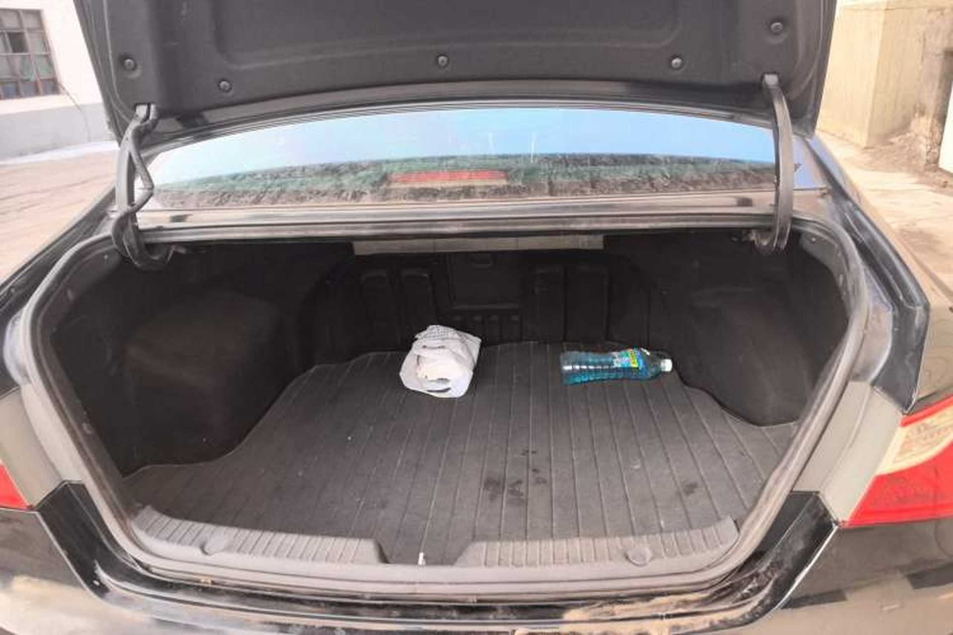 Used Hyundai Sonata 2013 2.0L Automatic Leading Edition Trunk