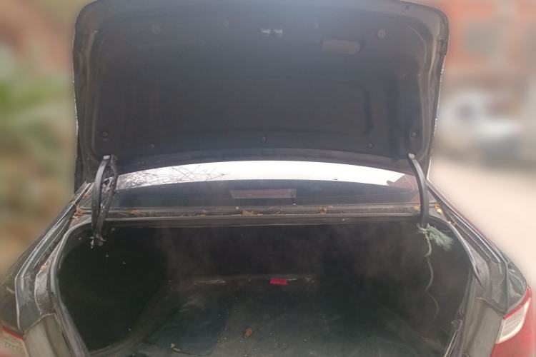 Used Hyundai Sonata 2013 2.4L Automatic Leading Edition China IV Standard Trunk