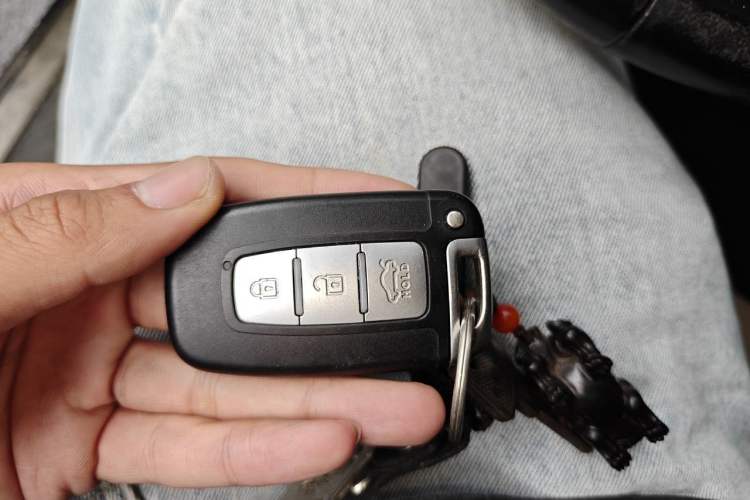 Used Hyundai Sonata 2013 2.0L Automatic Luxury Edition Vehicle Key