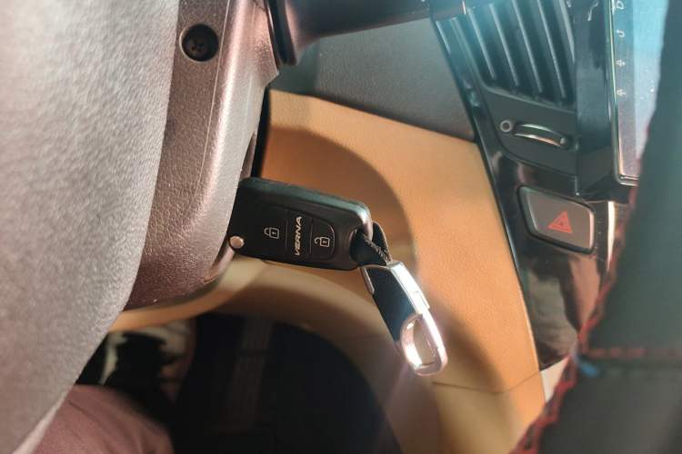 Used Hyundai Sonata 2013 2.0L Automatic Fashion Edition Vehicle Key
