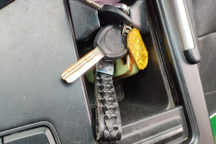 Used Hyundai Sonata 2013 2.0L Automatic Luxury Edition Vehicle Key