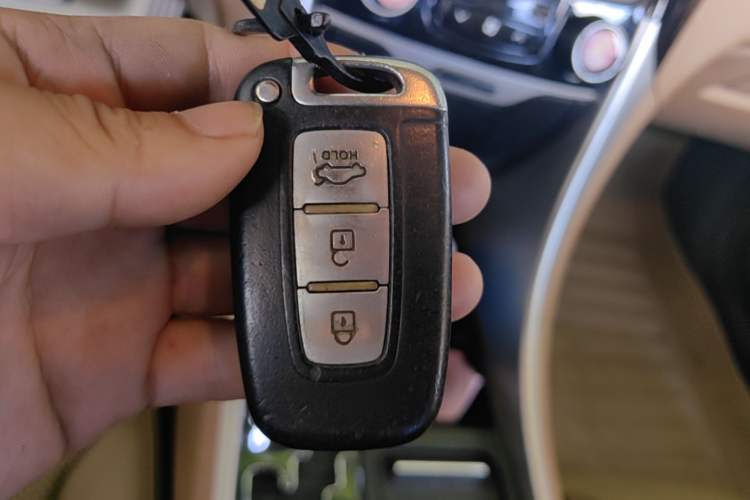 Used Hyundai Sonata 2013 2.4L Automatic Leading Edition China IV Standard Vehicle Key