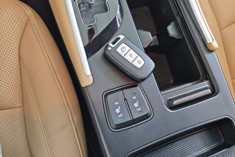 Used Hyundai Sonata 2013 2.0L Automatic Luxury Edition Vehicle Key