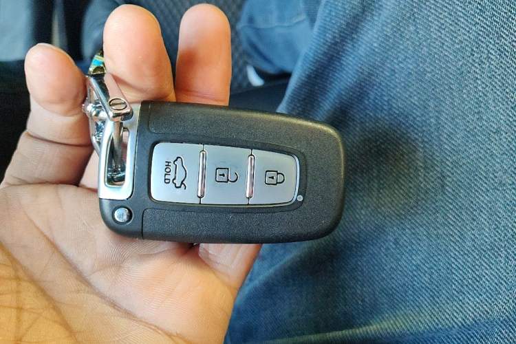 Used Hyundai Sonata 2013 2.0L Automatic Luxury Edition Vehicle Key