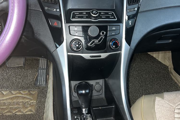 Used Hyundai Sonata 2013 2.0L Automatic Fashion Edition Audio And AC Panel