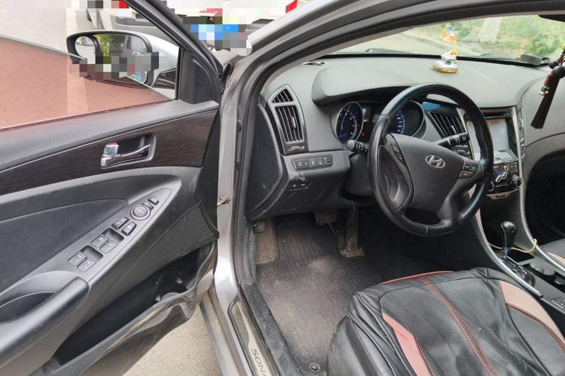 Used Hyundai Sonata 2013 2.0L Automatic Luxury Edition Driver Seat