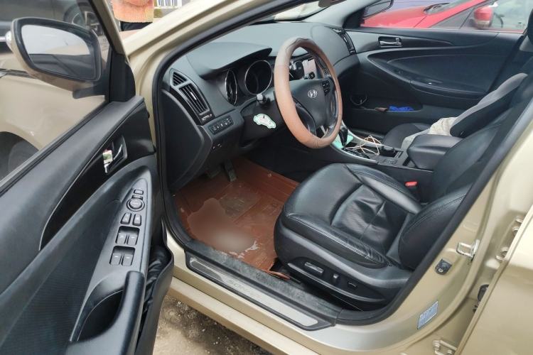 Used Hyundai Sonata 2013 2.0L Automatic Luxury Edition Driver Seat