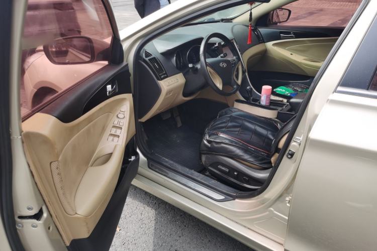 Used Hyundai Sonata 2013 2.0L Automatic Luxury Edition Driver Seat