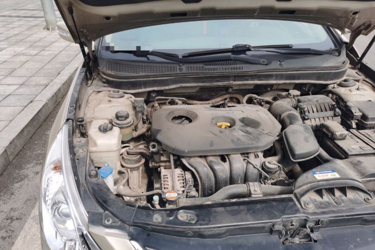 Used Hyundai Sonata 2013 2.0L Automatic Luxury Edition Engine Bay Right