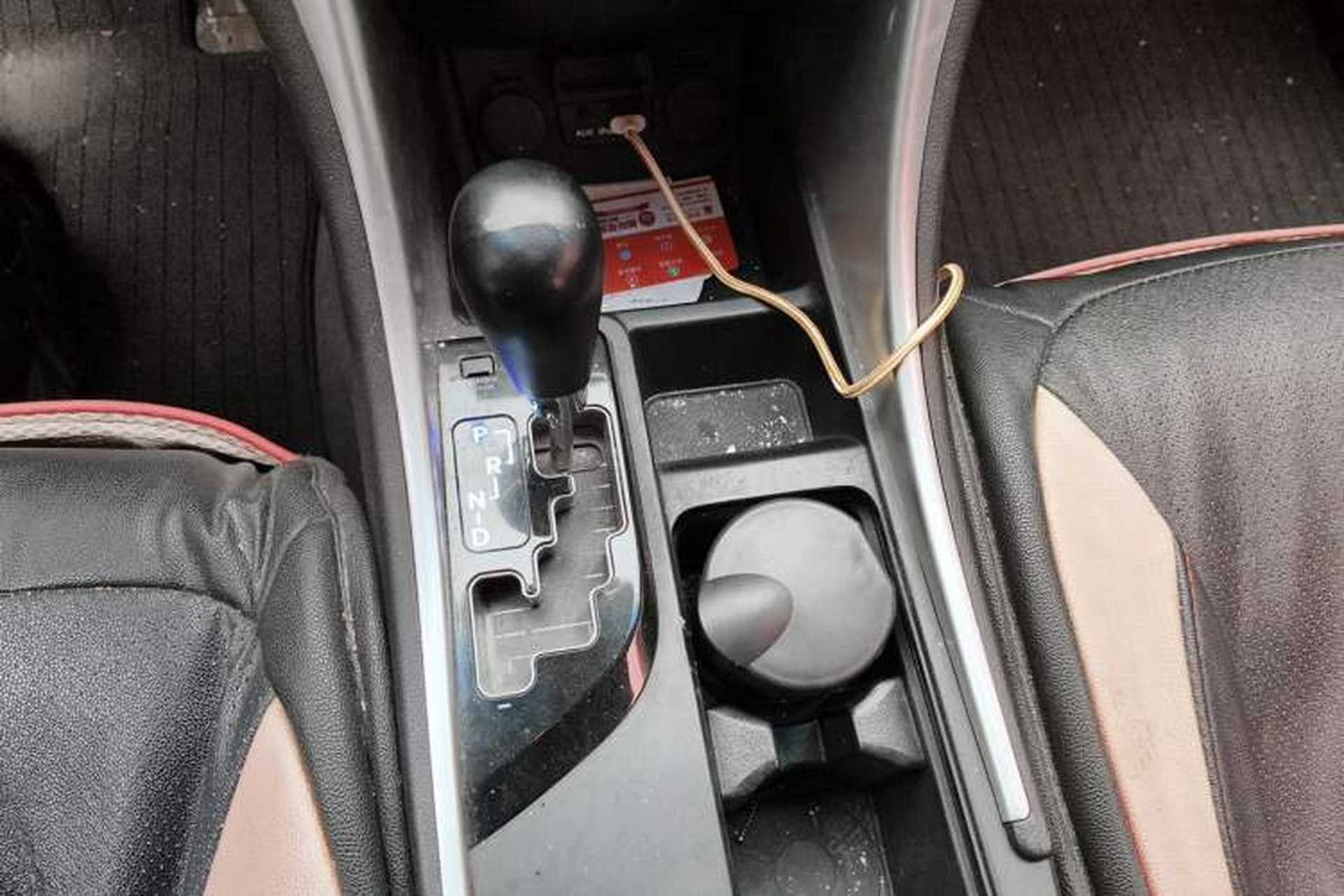 Used Hyundai Sonata 2013 2.0L Automatic Luxury Edition Gear Lever