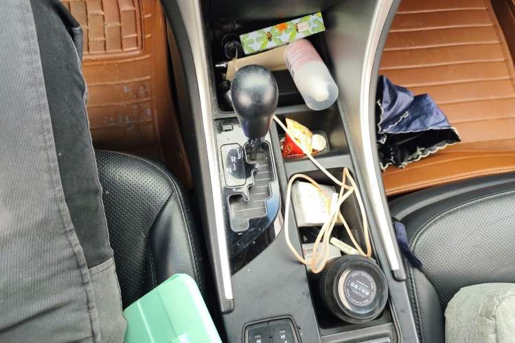 Used Hyundai Sonata 2013 2.0L Automatic Luxury Edition Gear Lever