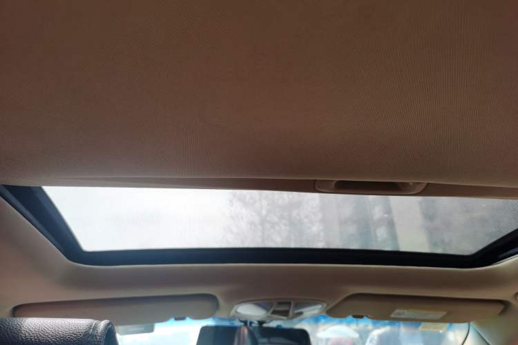 Used Hyundai Sonata 2013 2.0L Automatic Luxury Edition Headliner