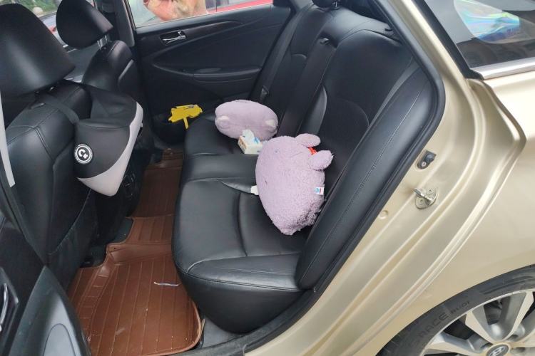 Used Hyundai Sonata 2013 2.0L Automatic Luxury Edition Left Rear Seat