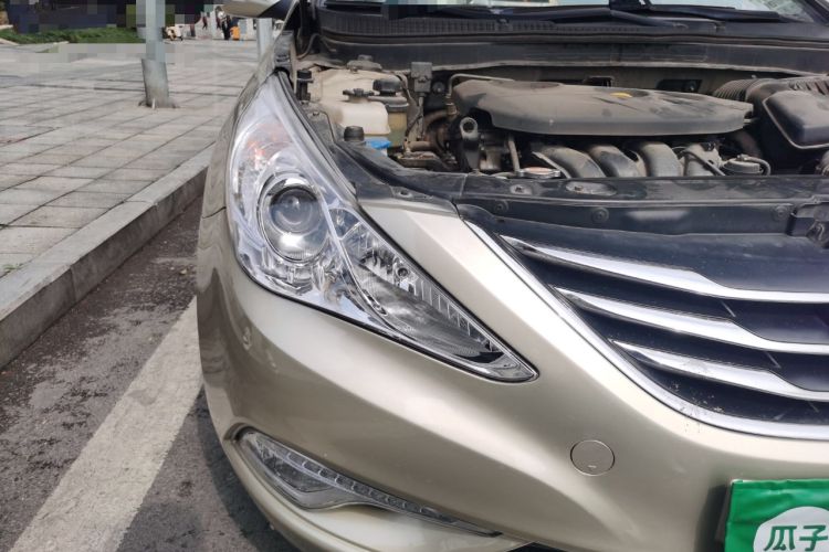 Used Hyundai Sonata 2013 2.0L Automatic Luxury Edition Right Front Headlight