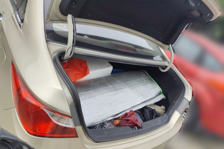 Used Hyundai Sonata 2013 2.0L Automatic Luxury Edition Trunk