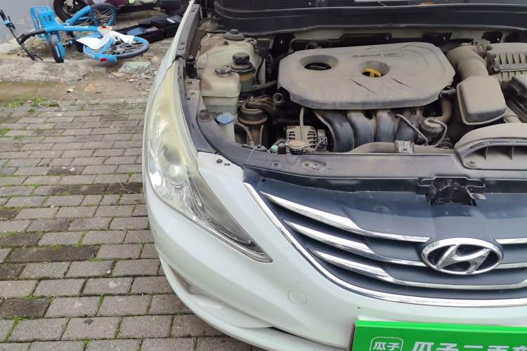 Used Hyundai Sonata 2013 2.0L Automatic Luxury Edition Engine Bay Right