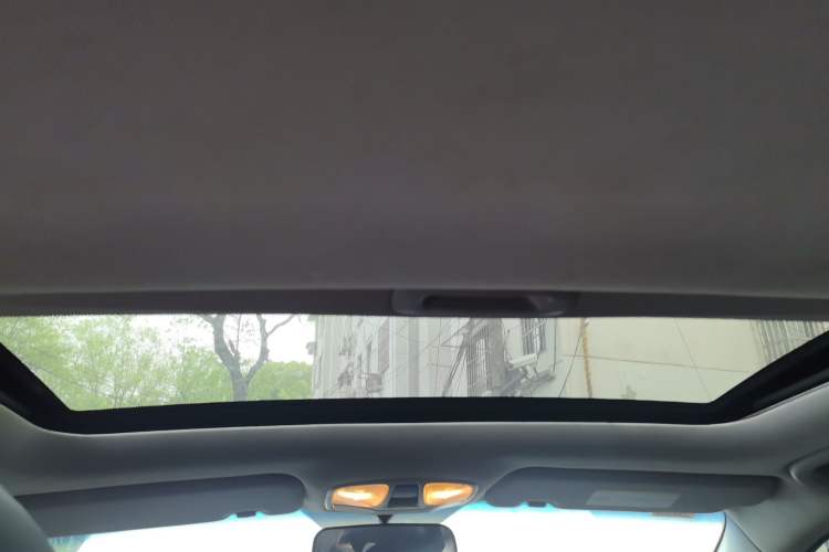 Used Hyundai Sonata 2013 2.0L Automatic Luxury Edition Headliner