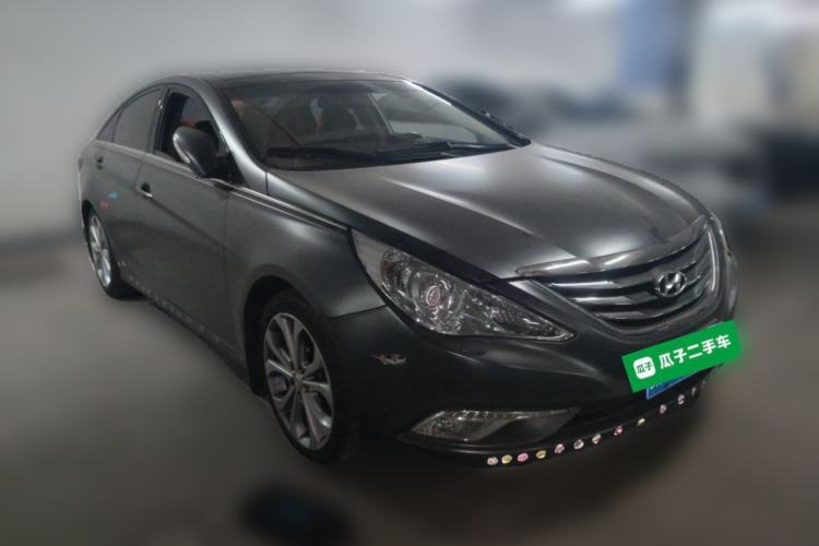 Used Hyundai Sonata 2013 2.4L Automatic Luxury Version China IV Standard Front Right 45 Deg