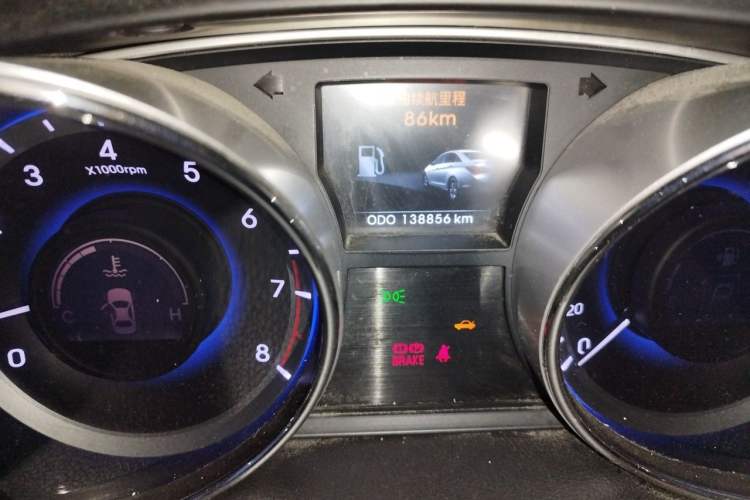 Used Hyundai Sonata 2013 2.4L Automatic Luxury Version China IV Standard Odometer Close Up