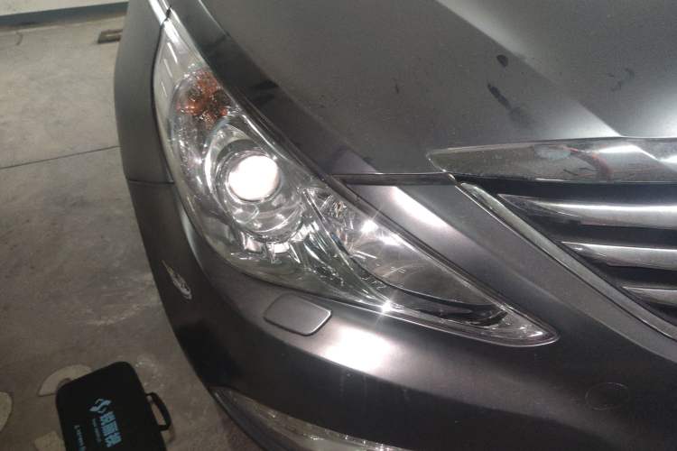 Used Hyundai Sonata 2013 2.4L Automatic Luxury Version China IV Standard Right Front Headlight