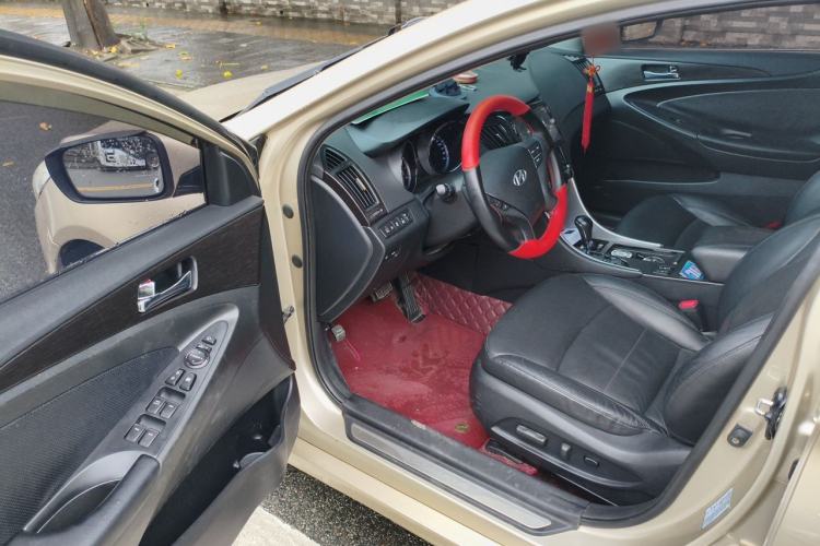 Used Hyundai Sonata 2013 2.0L Automatic Luxury Edition Driver Seat