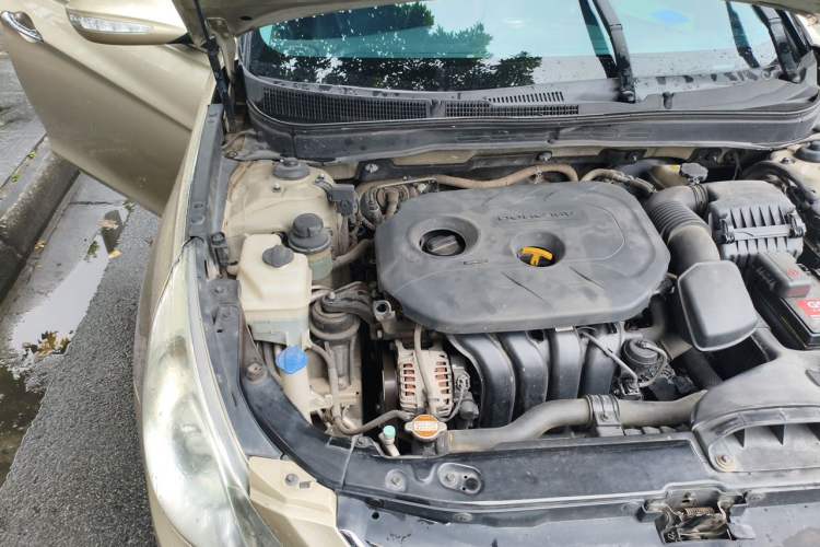 Used Hyundai Sonata 2013 2.0L Automatic Luxury Edition Engine Bay Right