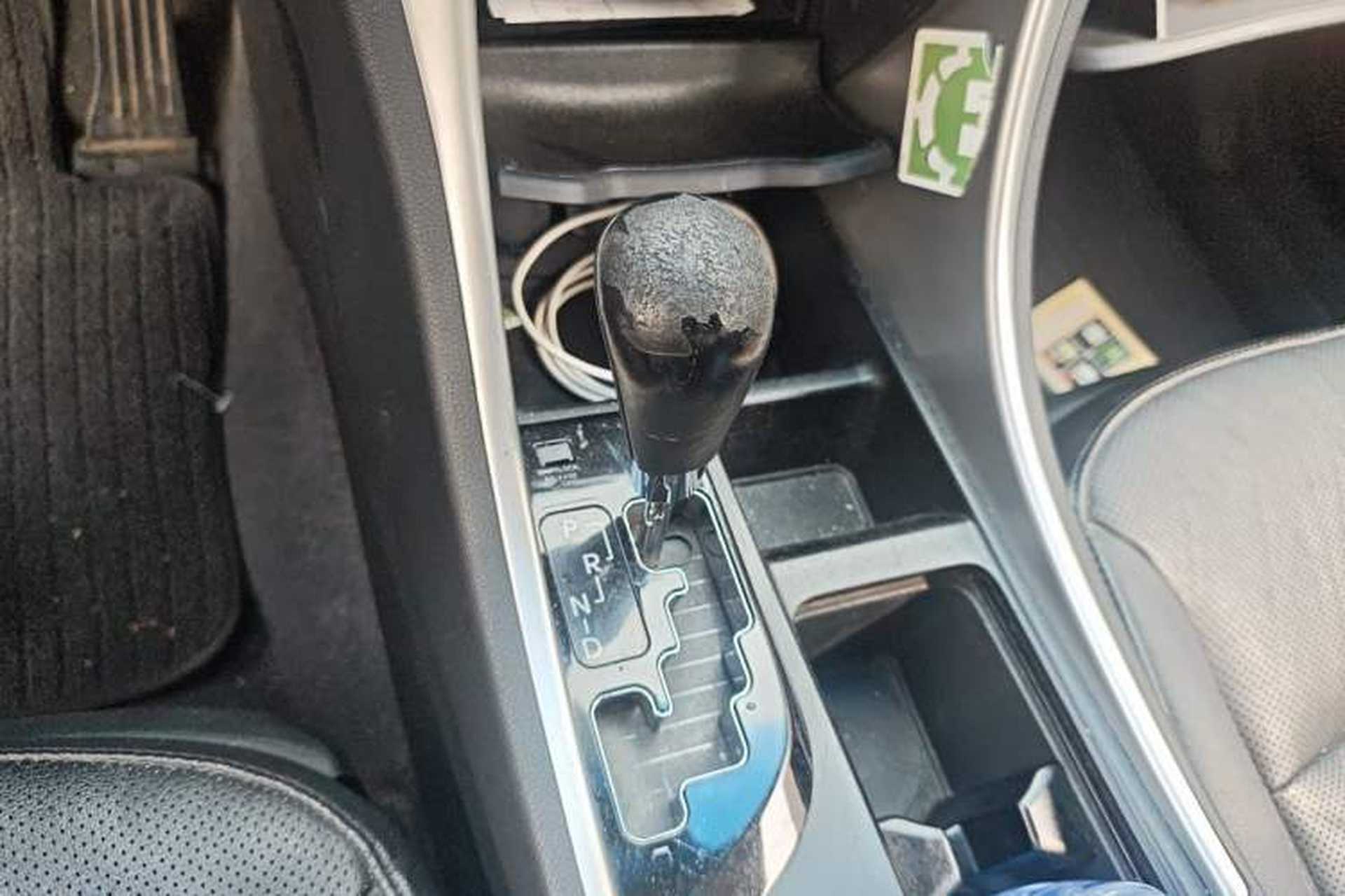 Used Hyundai Sonata 2013 2.0L Automatic Luxury Edition Gear Lever