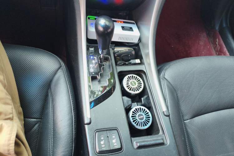 Used Hyundai Sonata 2013 2.0L Automatic Luxury Edition Gear Lever