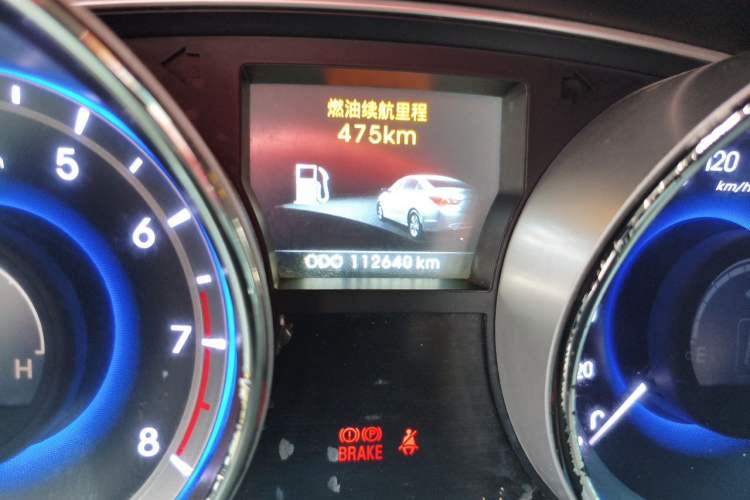 Used Hyundai Sonata 2013 2.0L Automatic Luxury Edition Odometer Close Up