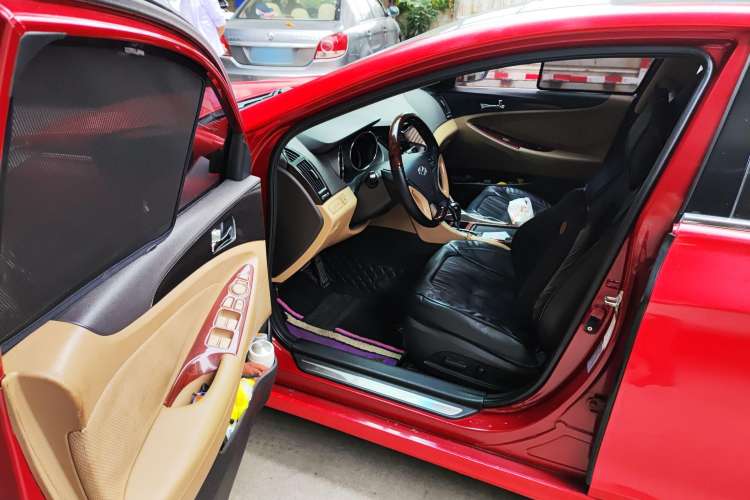 Used Hyundai Sonata 2013 2.0L Automatic Supreme Edition Driver Seat