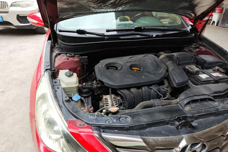 Used Hyundai Sonata 2013 2.0L Automatic Supreme Edition Engine Bay Right