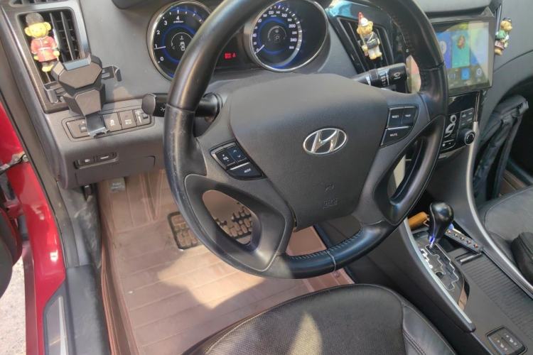 Used Hyundai Sonata 2013 2.0L Automatic Prestige Edition Steering Wheel