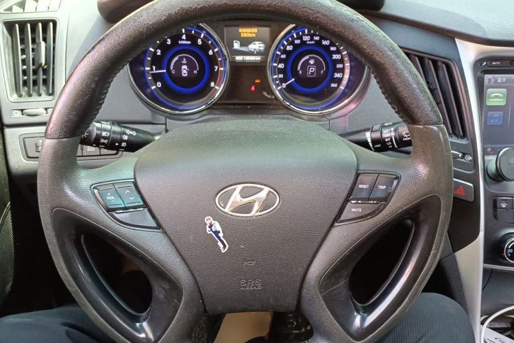 Used Hyundai Sonata 2013 2.0L Automatic Leading Edition Steering Wheel