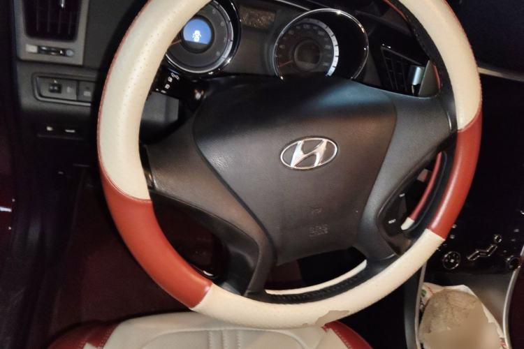 Used Hyundai Sonata 2013 2.0L Automatic Fashion Edition Steering Wheel