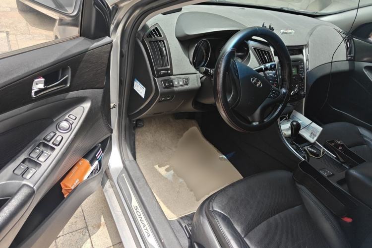Used Hyundai Sonata 2013 2.0L Automatic Luxury Edition Driver Seat
