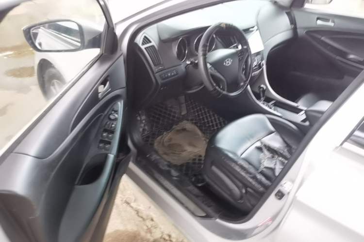 Used Hyundai Sonata 2013 2.0L Automatic Leading Edition Driver Seat