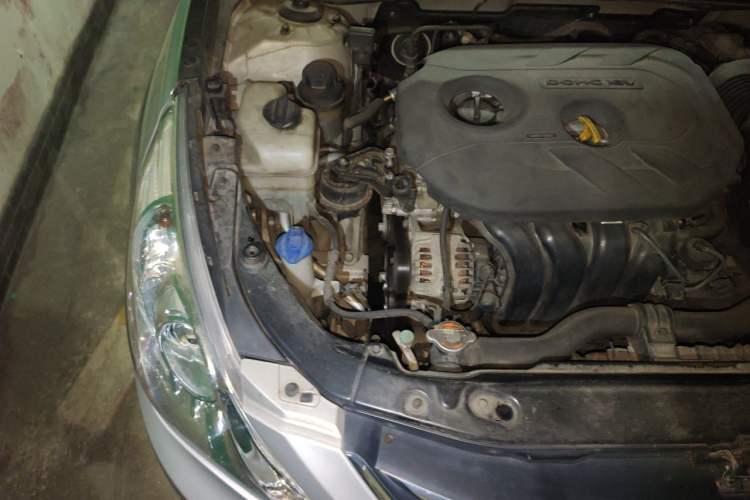 Used Hyundai Sonata 2013 2.0L Automatic Fashion Edition Engine Bay Right