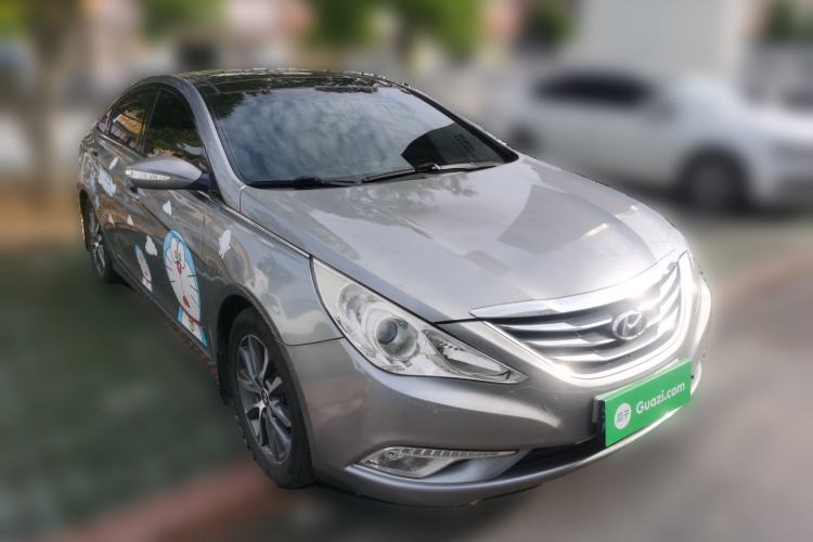 Used Hyundai Sonata 2013 2.0L Automatic Leading Edition Front Right 45 Deg
